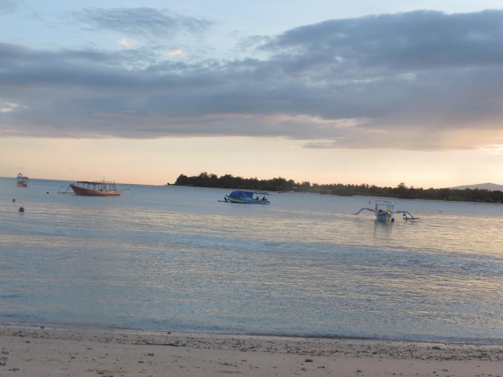 Casus Dream Hotel Gili Trawangan Exterior photo