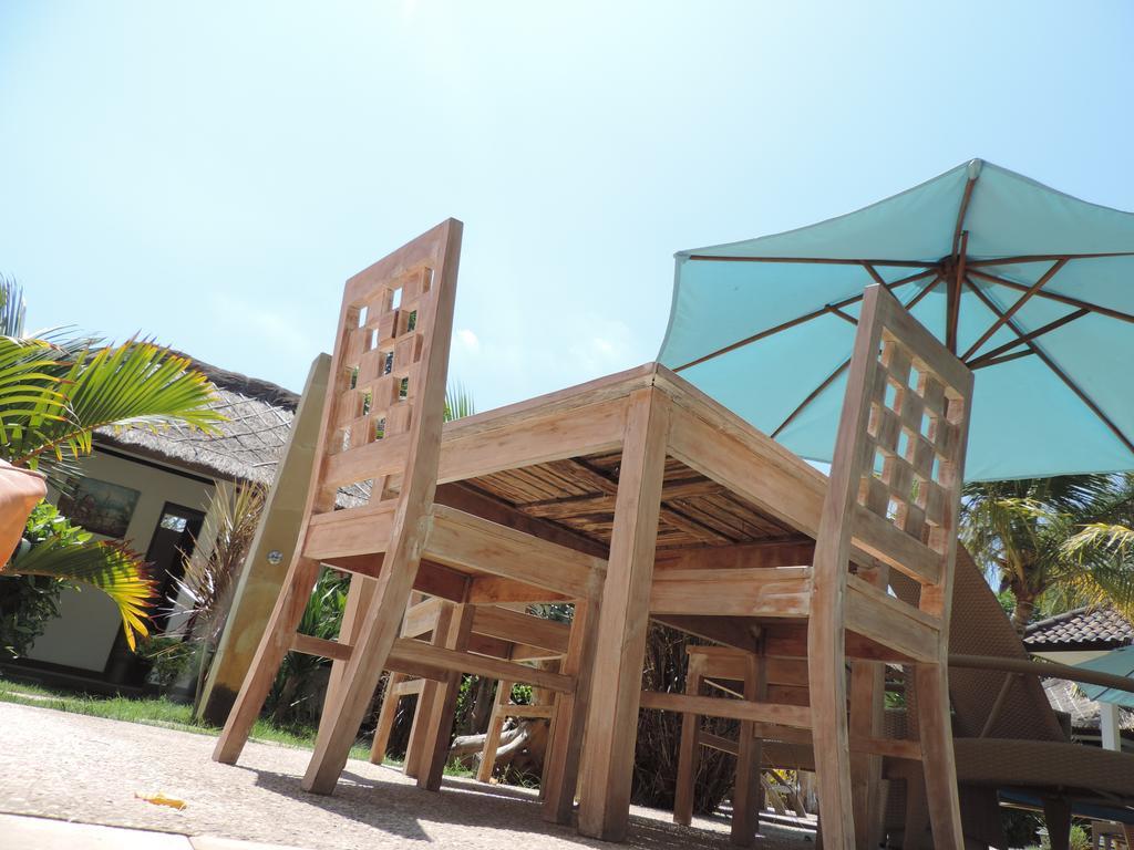 Casus Dream Hotel Gili Trawangan Exterior photo