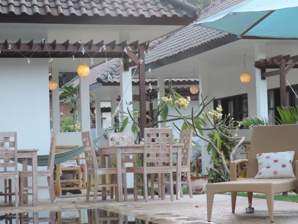 Casus Dream Hotel Gili Trawangan Exterior photo
