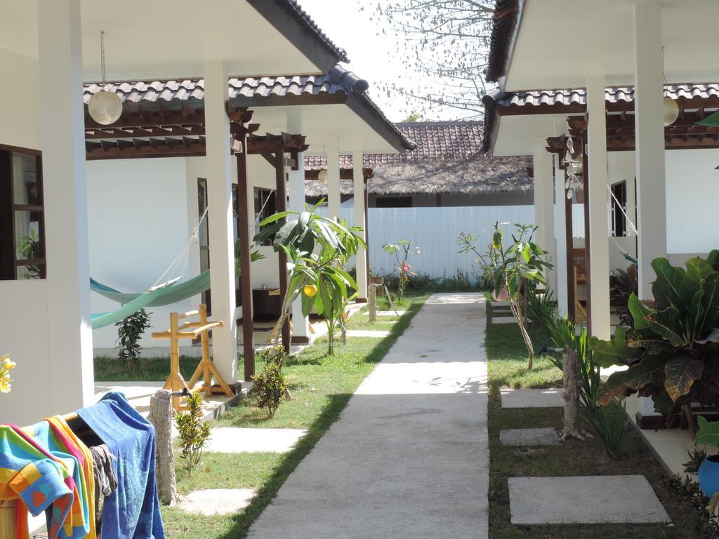 Casus Dream Hotel Gili Trawangan Exterior photo