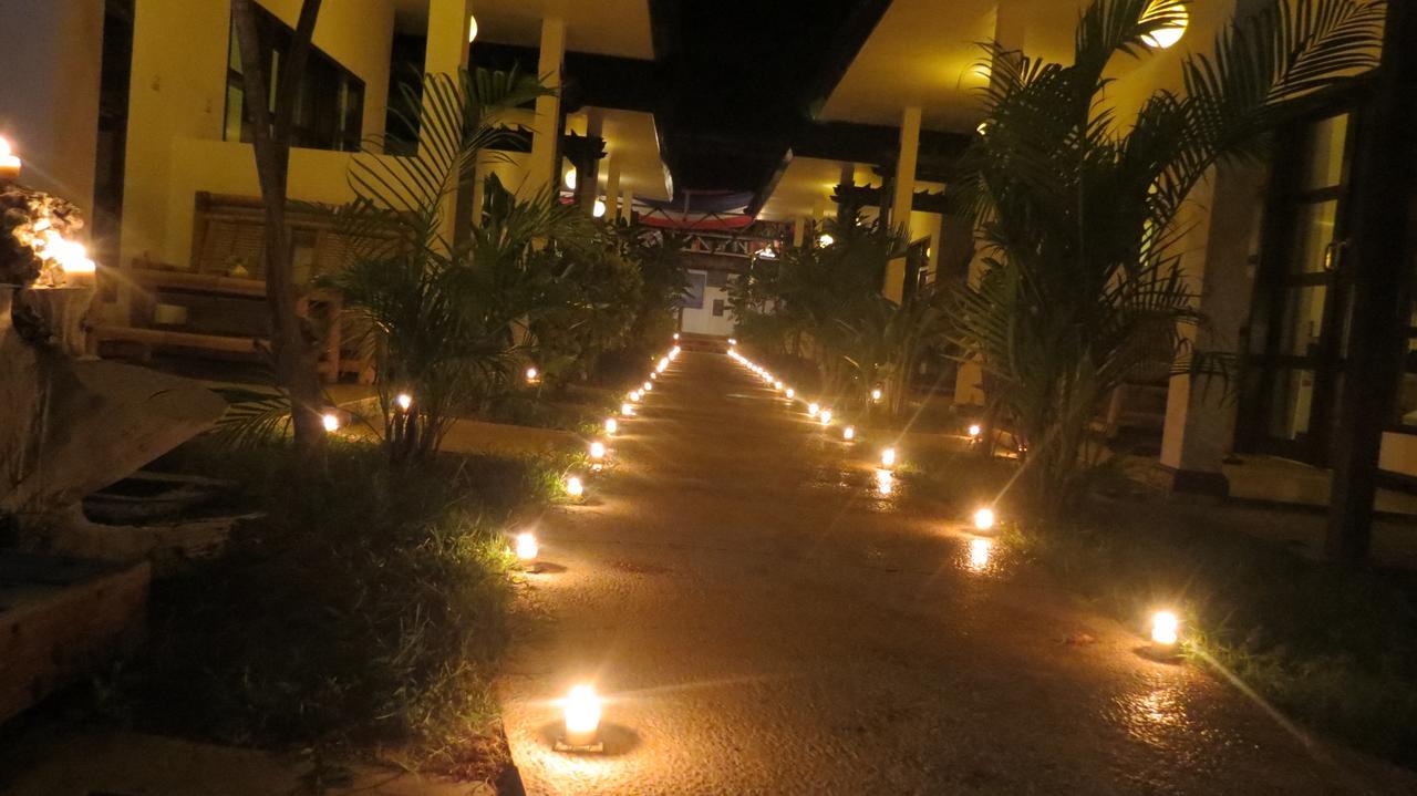 Casus Dream Hotel Gili Trawangan Exterior photo